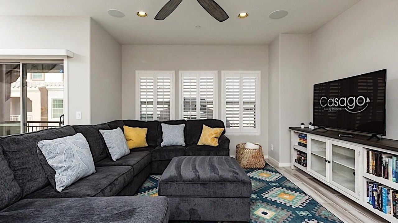 Photo of Livingroom in Desert Ridge