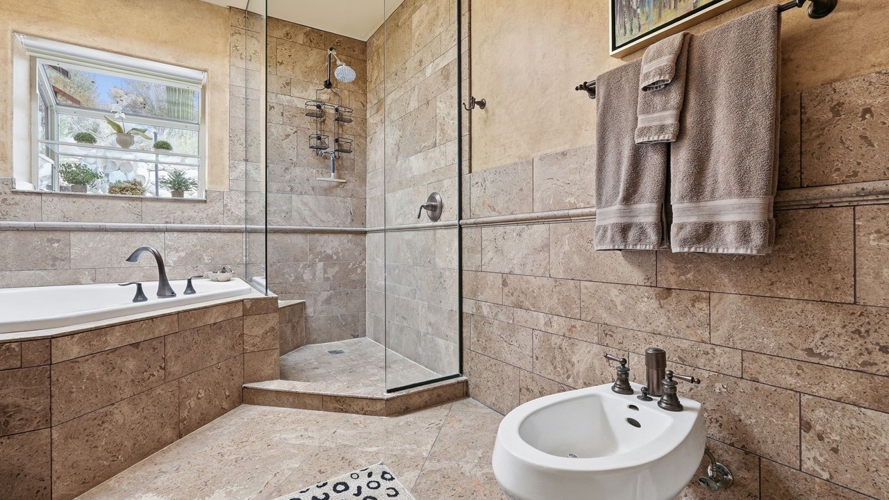 Photo of Bathroom in Summer Set