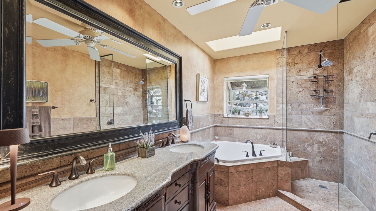 Photo of Bathroom in Summer Set