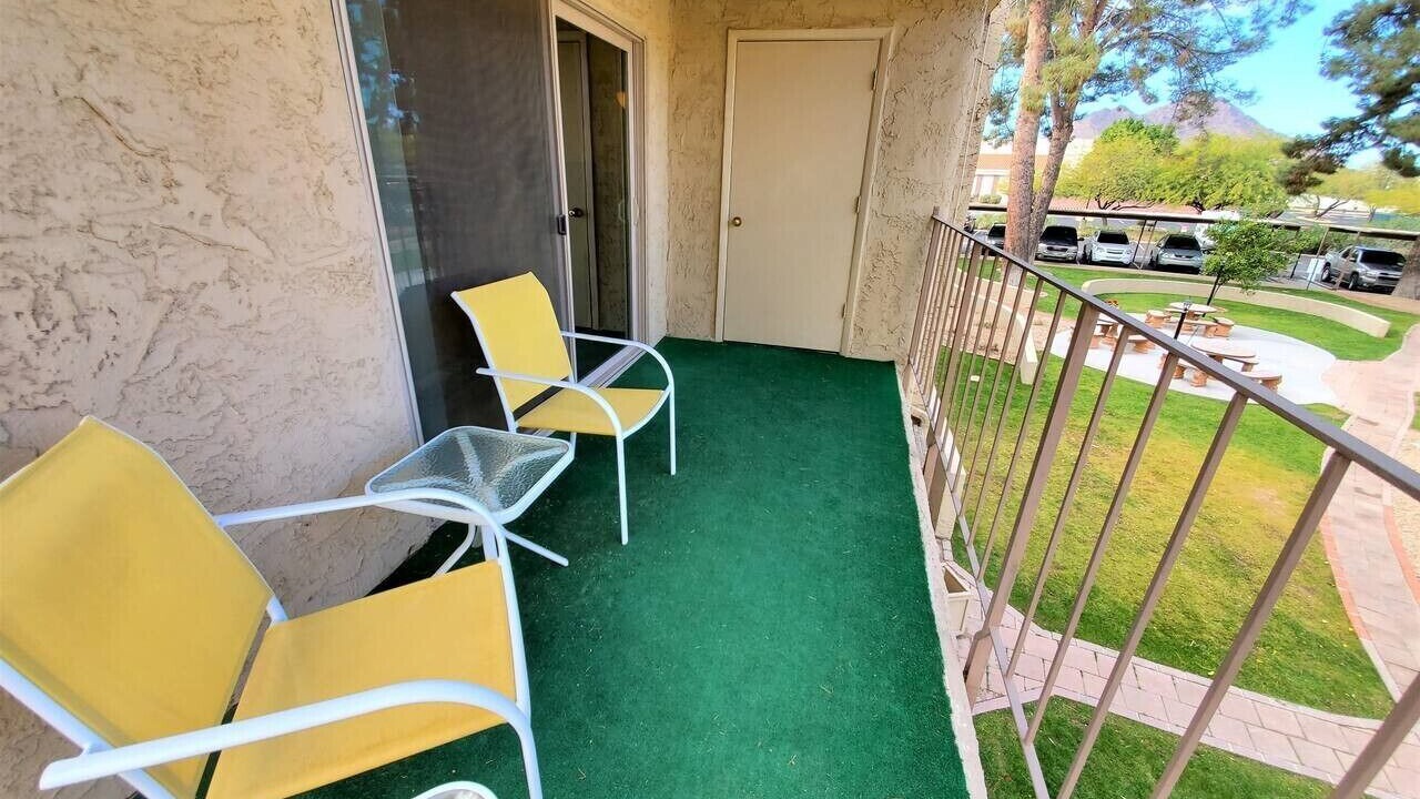 Photo of Patio Balcony in Winfield Place