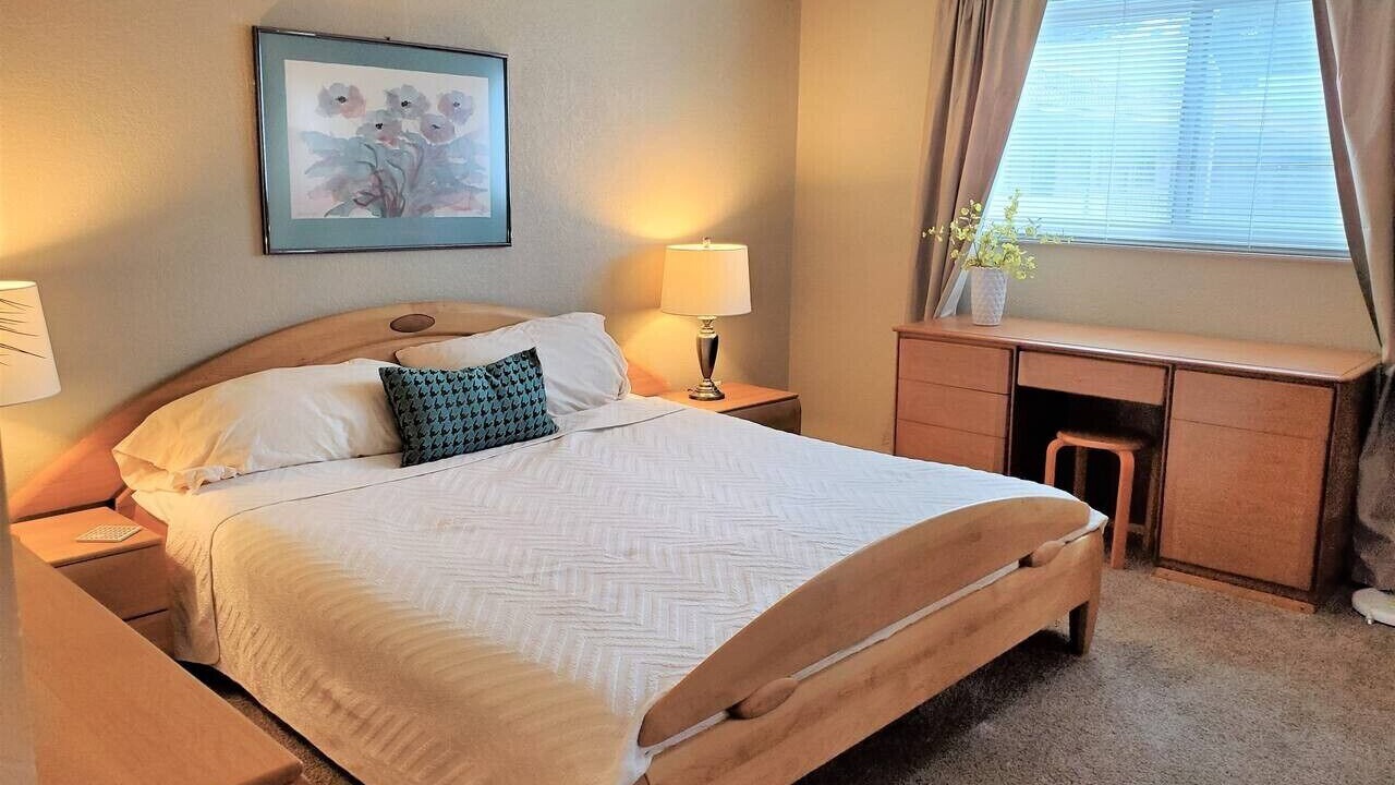Photo of Bedroom in Winfield Place