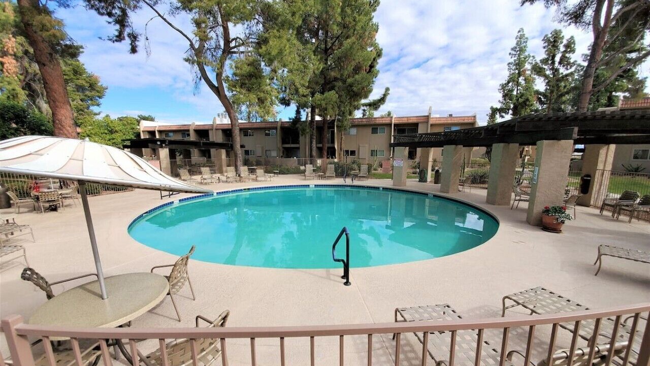 Photo of Outdoor in Winfield Place