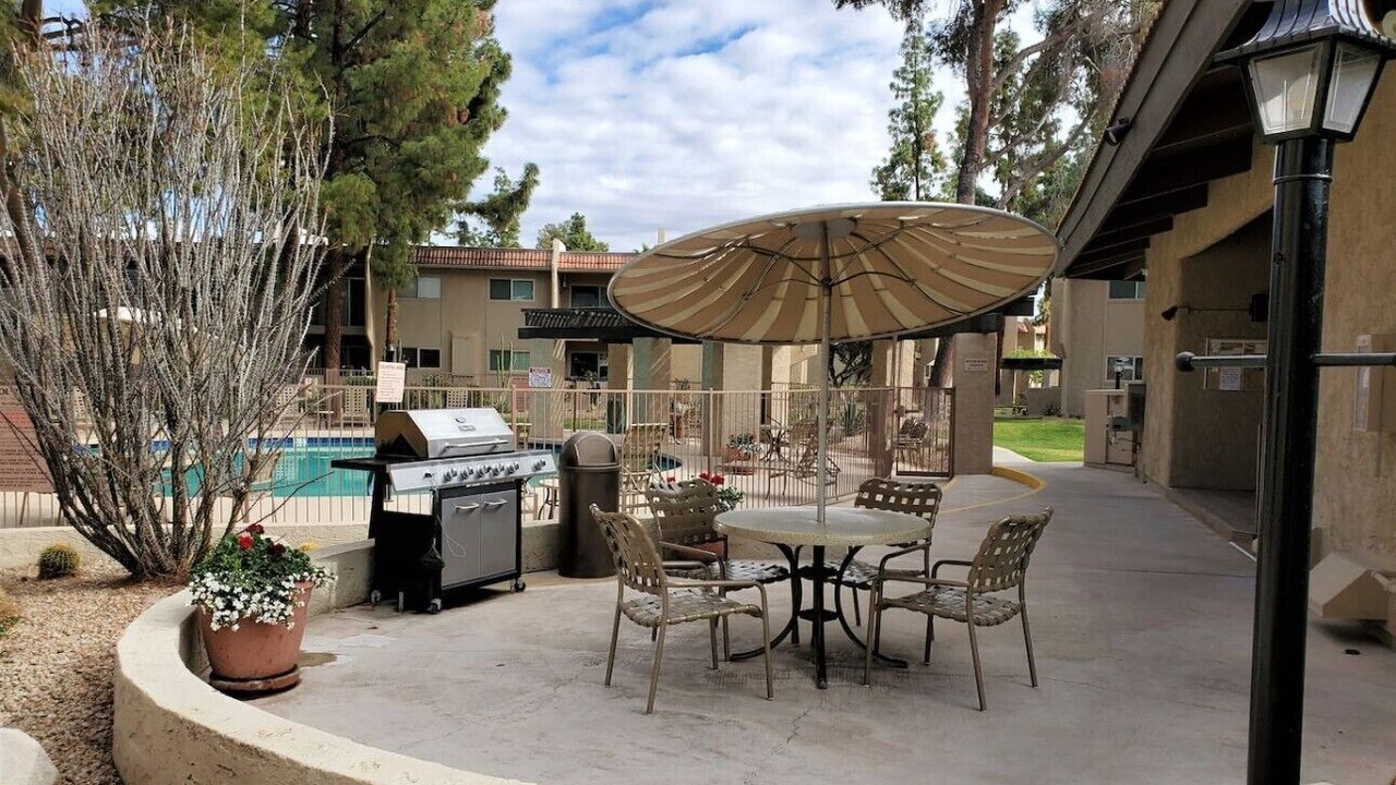 Photo of Outdoor in Winfield Place