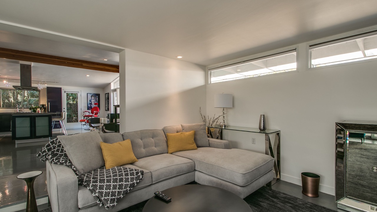 Photo of Livingroom in Camelback East