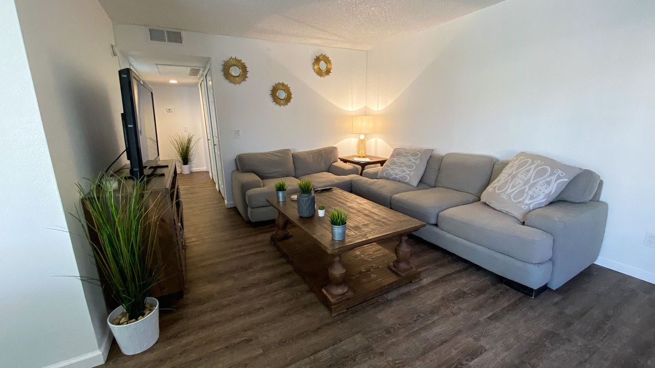 Photo of Livingroom in Sunridge Estates
