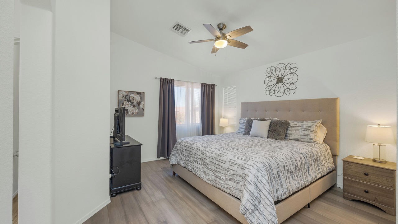 Photo of Bedroom in Dove Mountain
