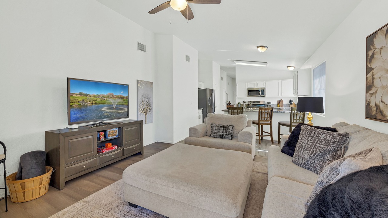 Photo of Livingroom in Dove Mountain