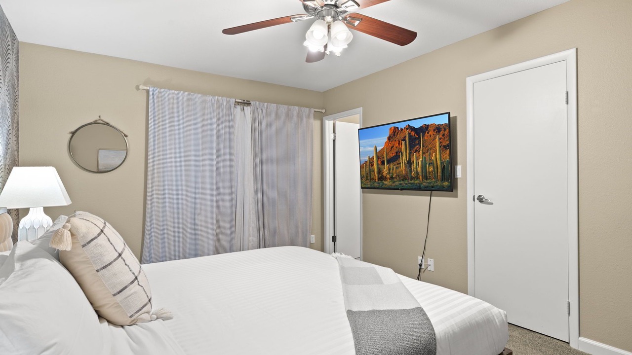 Photo of Bedroom in Paradise Valley Village