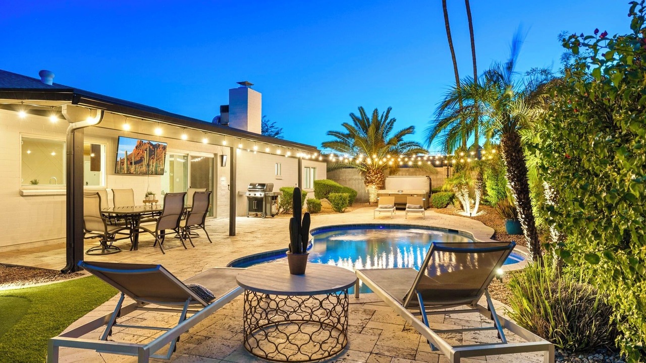 Photo of Outdoor in Paradise Valley Village
