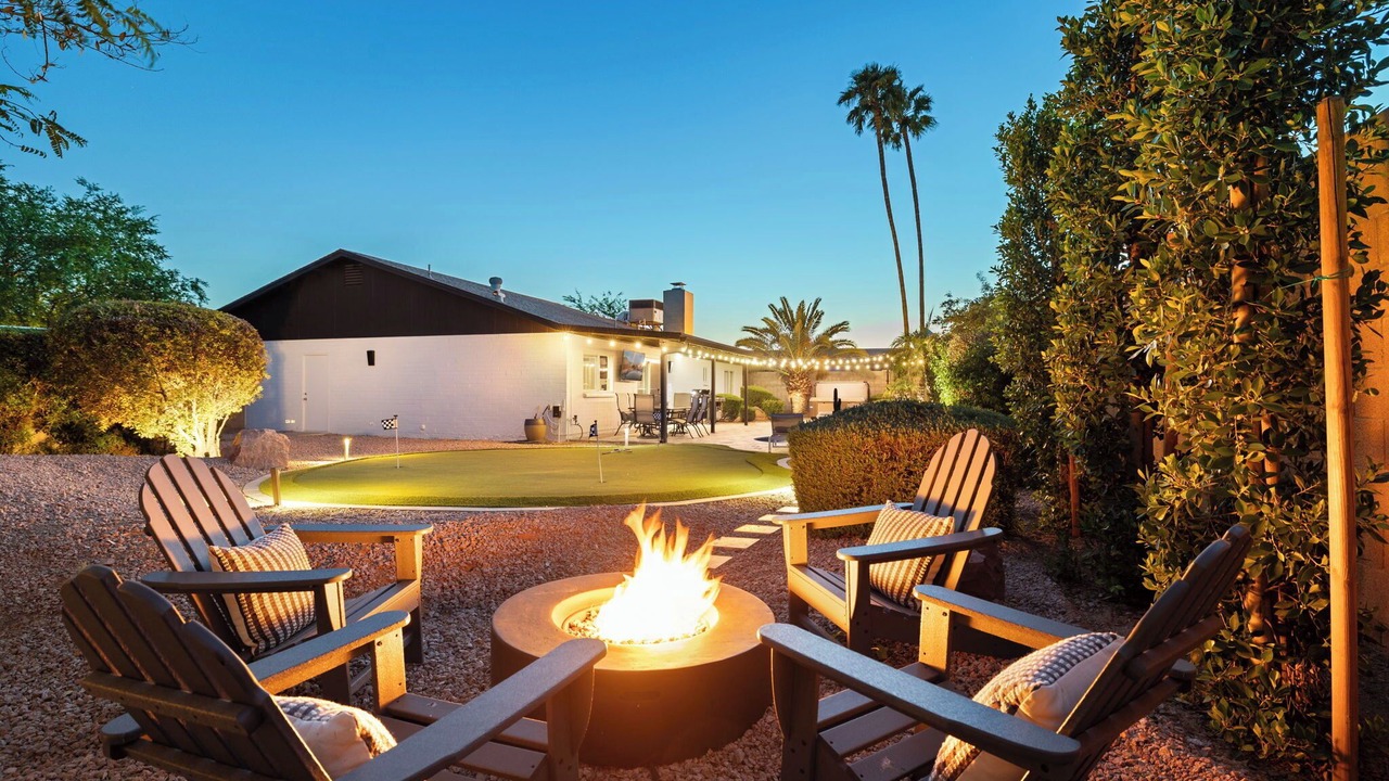 Photo of Outdoor in Paradise Valley Village