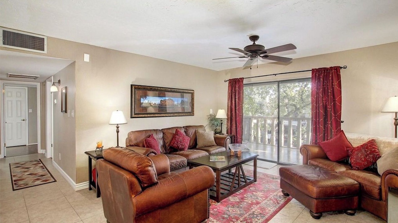 Photo of Livingroom in McCormick Ranch
