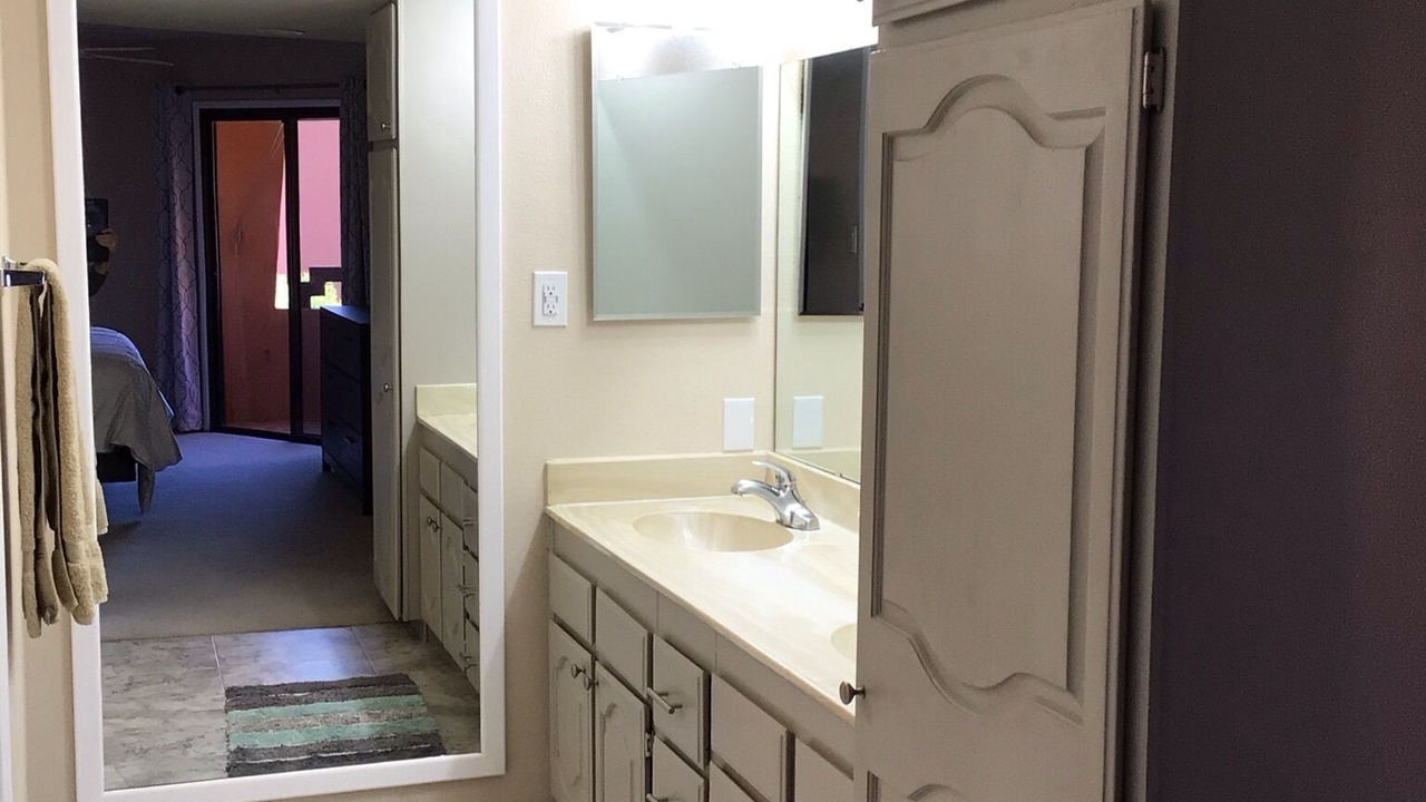 Photo of Bedroom in Paradise Valley Village