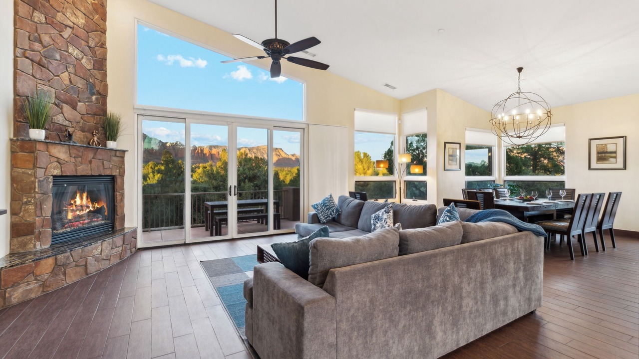 Photo of Livingroom in West Sedona