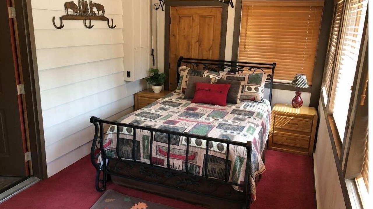 Photo of Bedroom in Pinetop-Lakeside