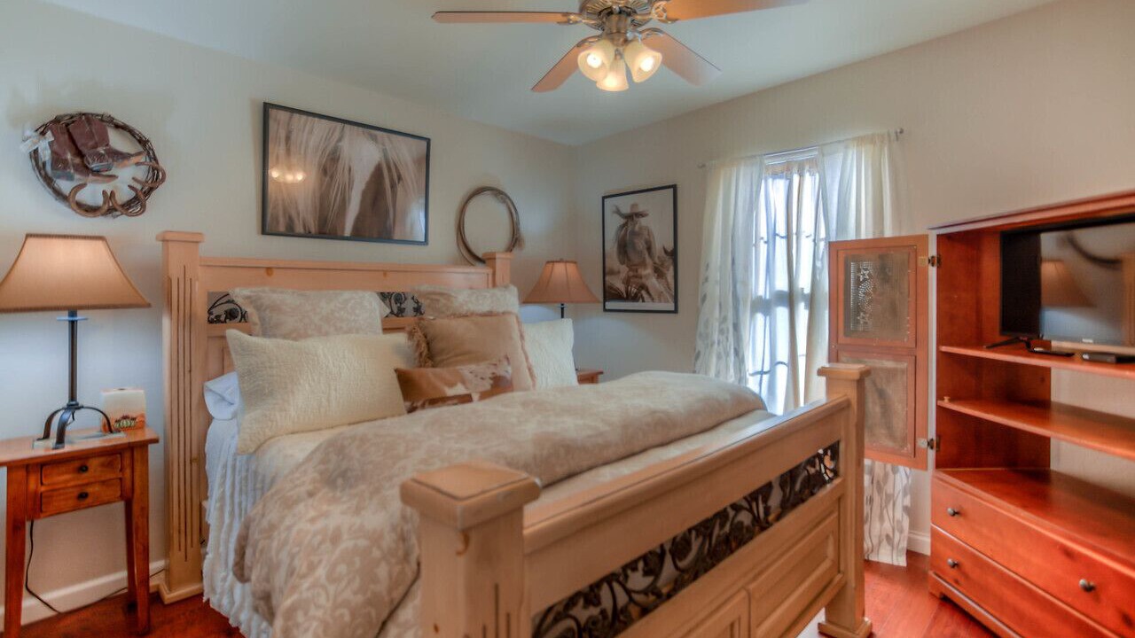 Photo of Bedroom in Civano