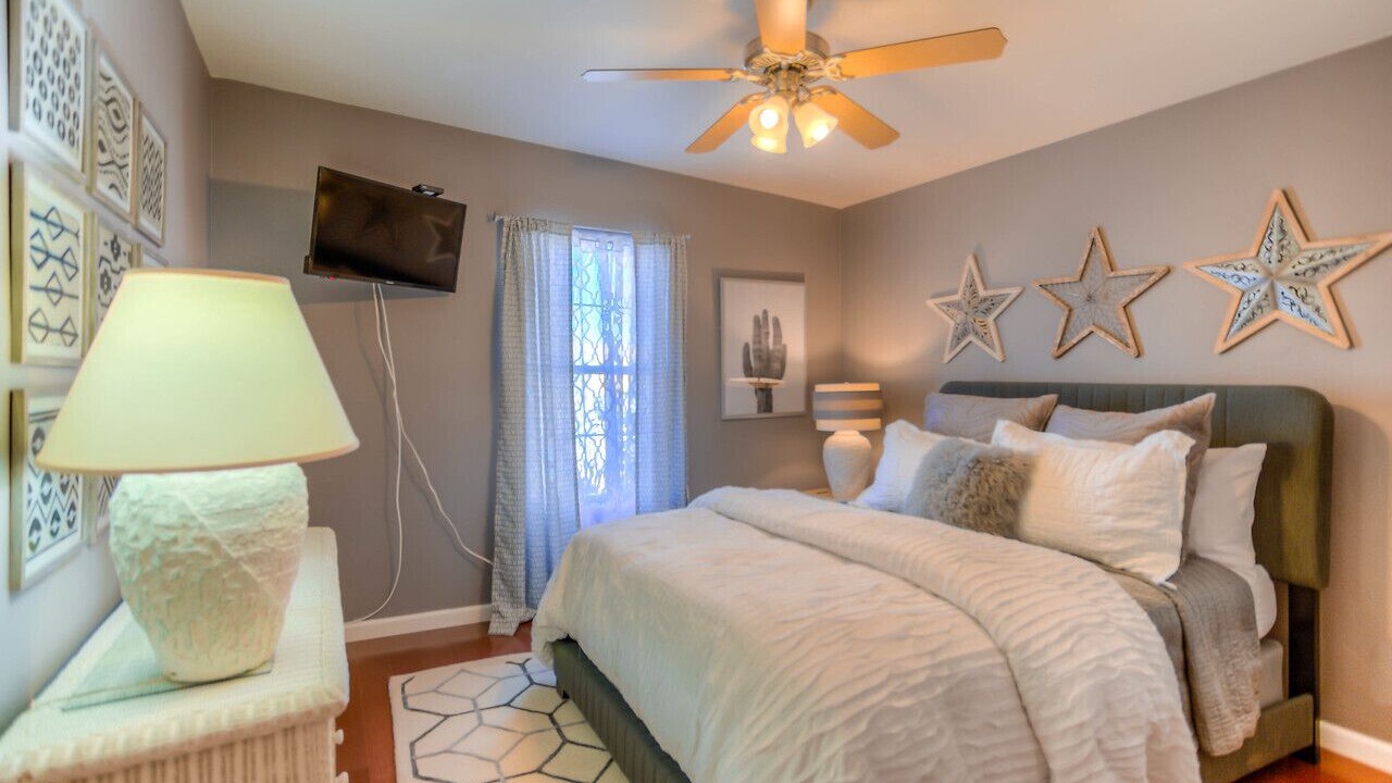 Photo of Bedroom in Civano