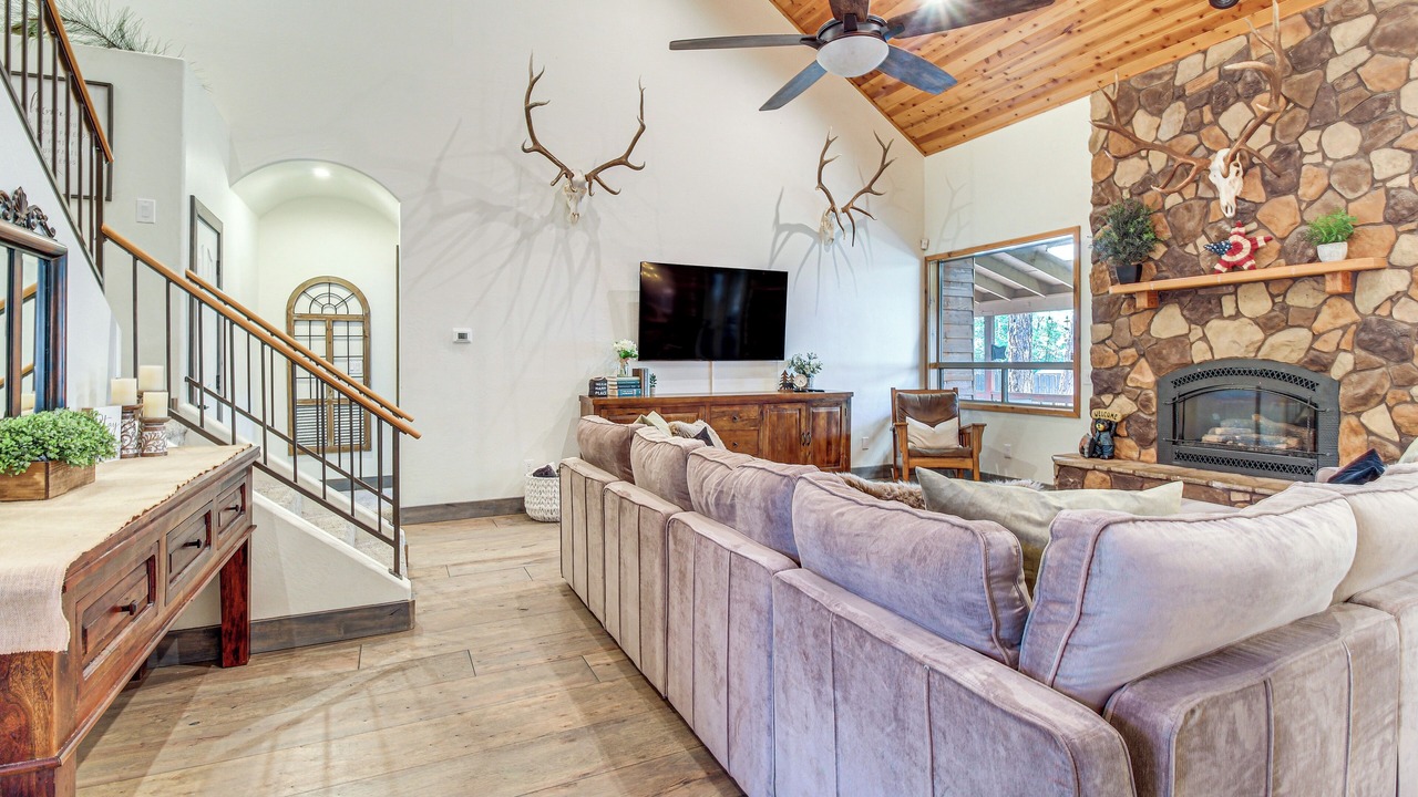 Photo of Livingroom in Pinetop