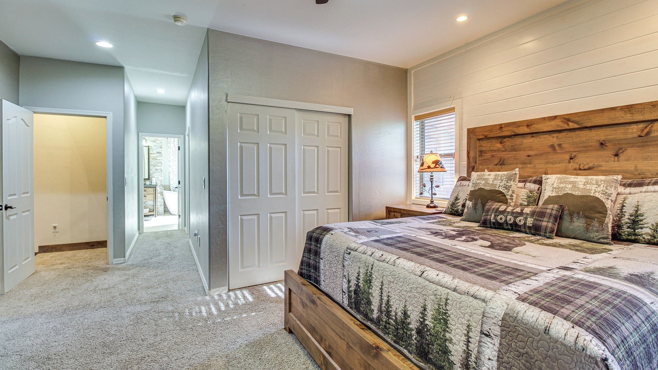 Photo of Bedroom in Pinetop