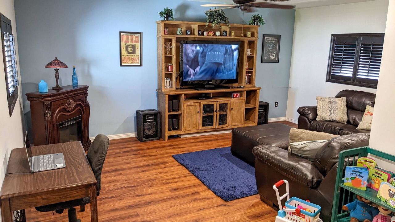 Photo of Livingroom in Westgreen Estates