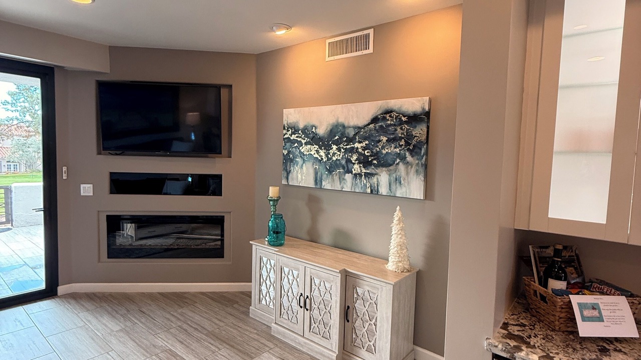 Photo of Livingroom in Camelback East