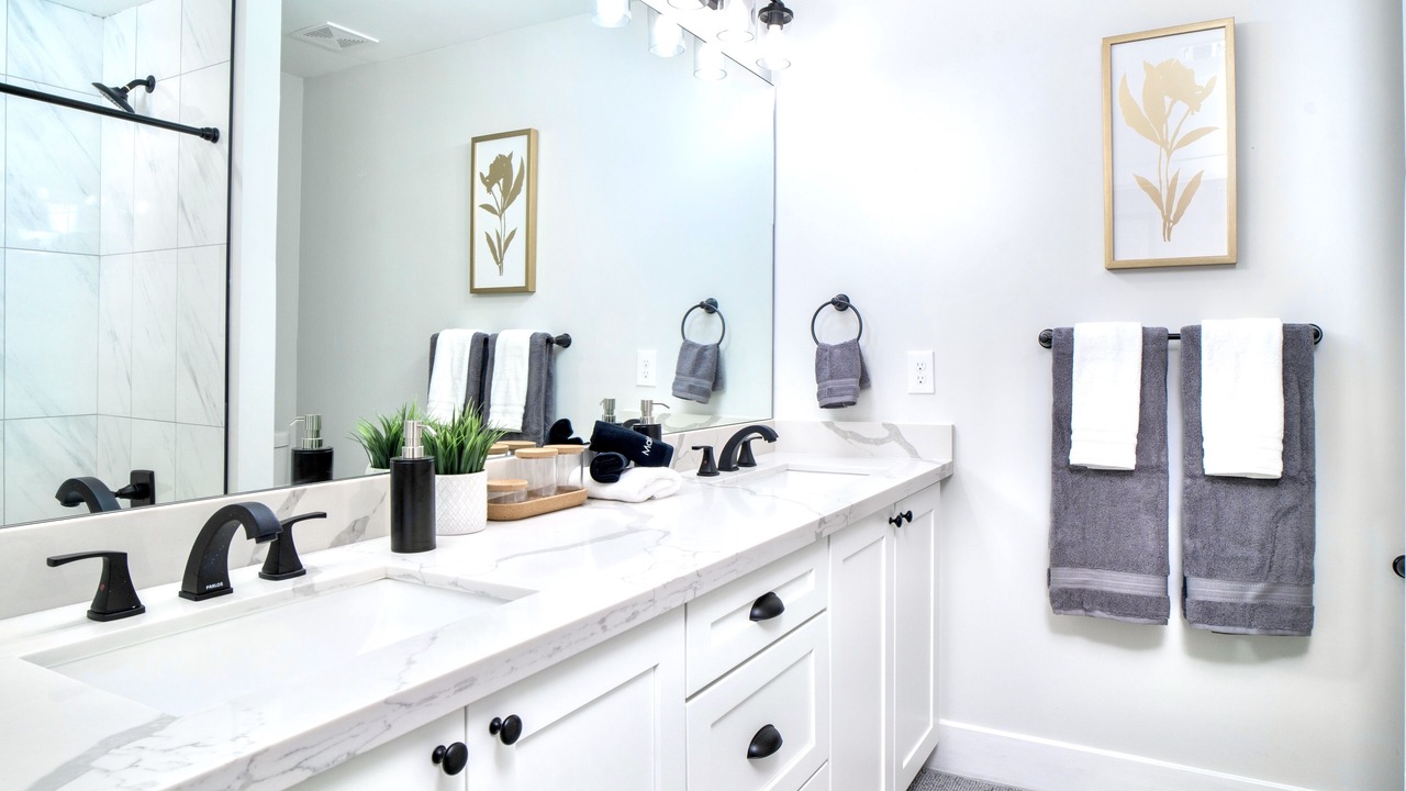 Photo of Bathroom in Central Scottsdale