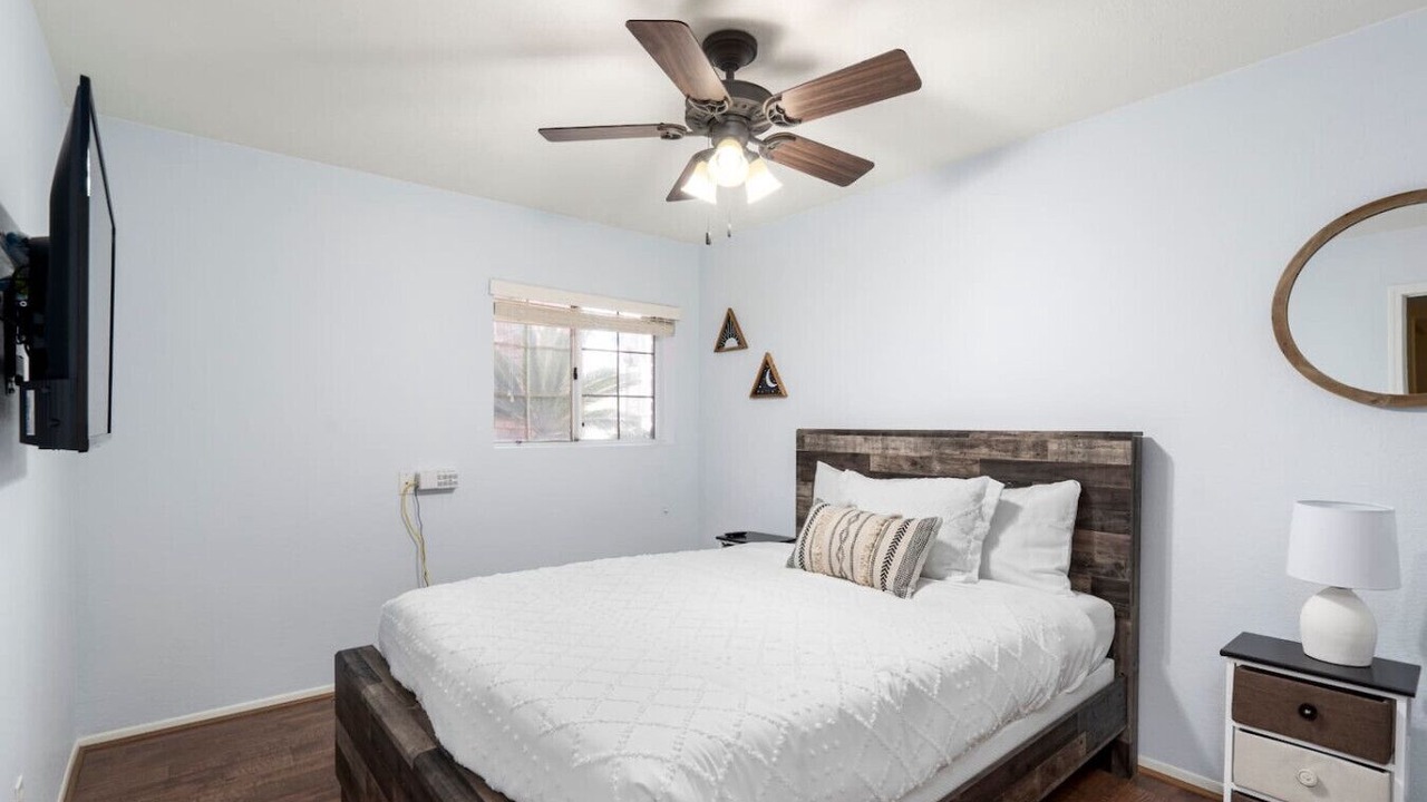 Photo of Bedroom in Paradise Valley Village