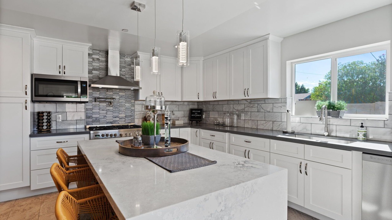 Photo of Kitchen in Scottsdale Estates Ten