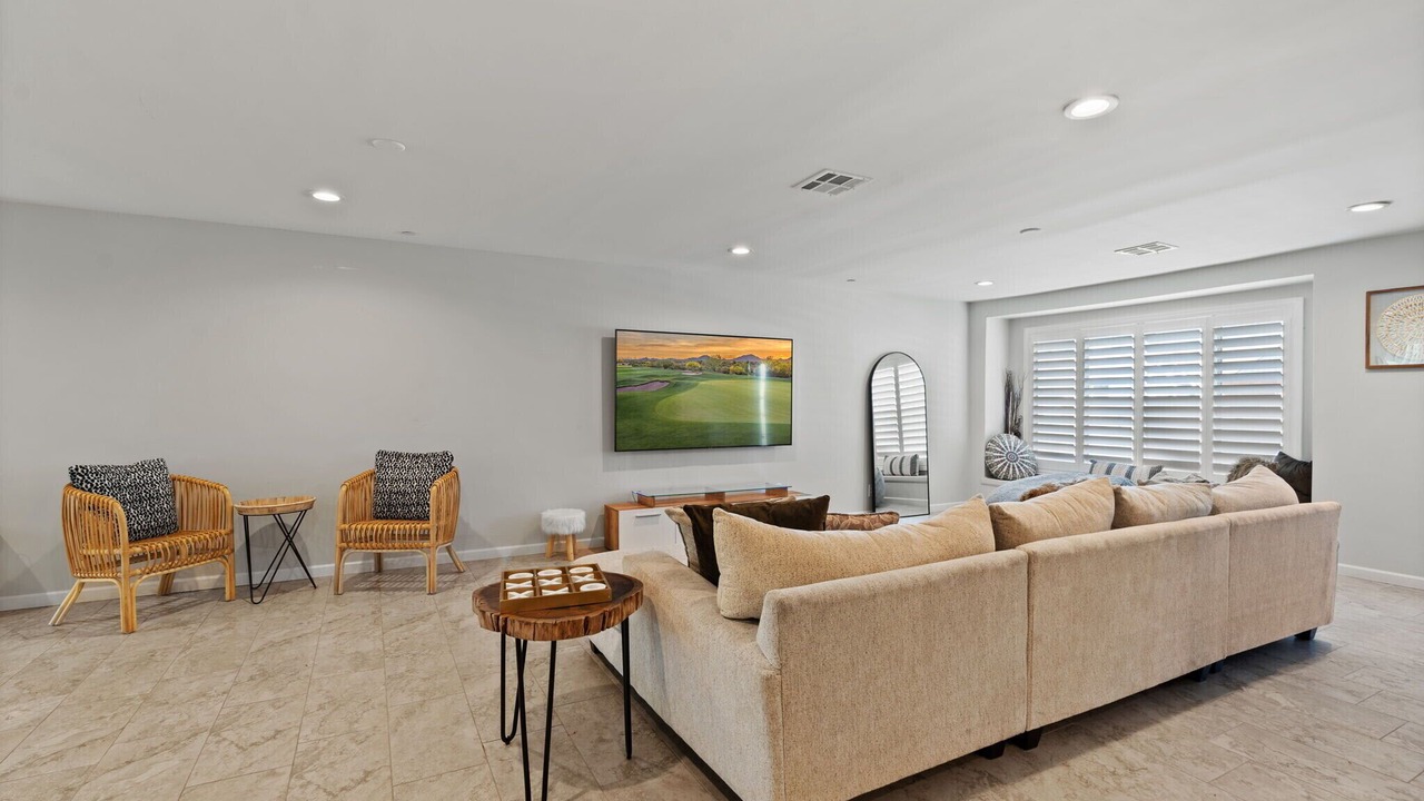 Photo of Livingroom in Scottsdale Estates Ten