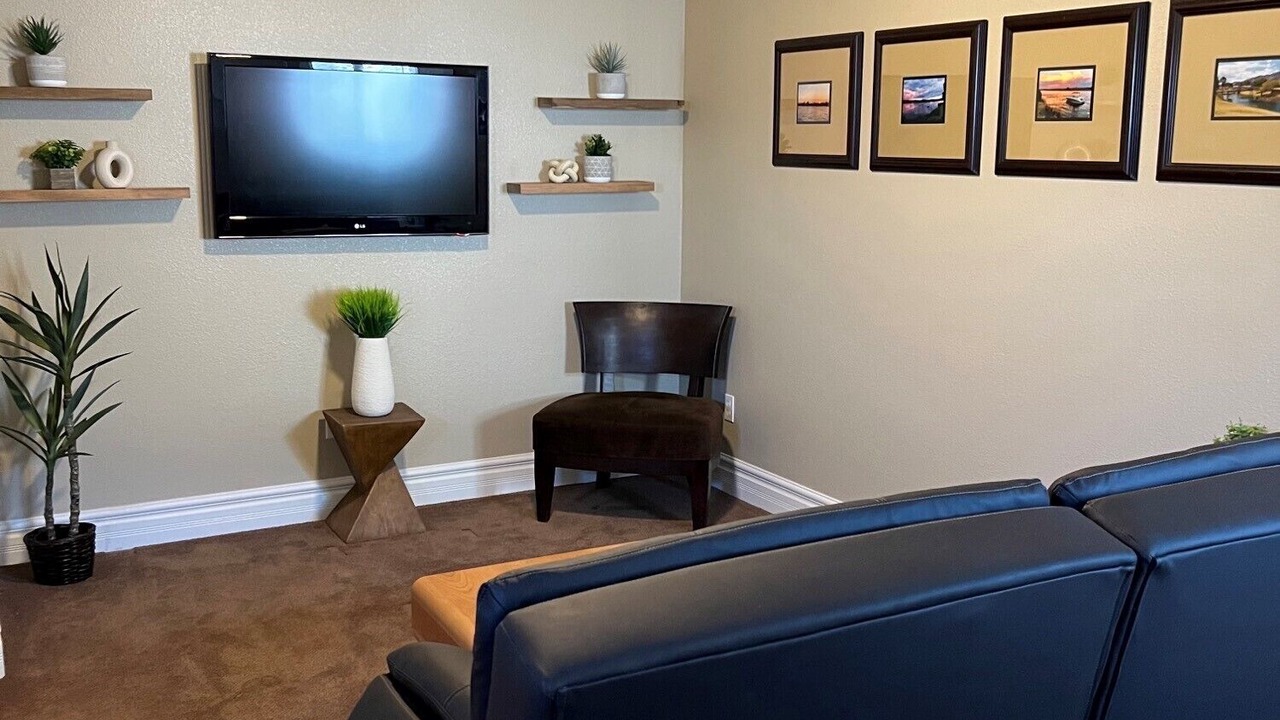 Photo of Livingroom in Big River