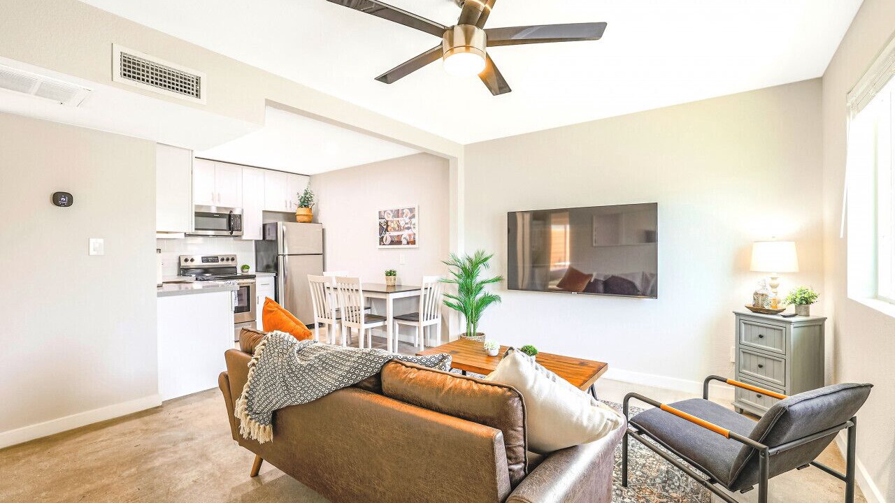 Photo of Livingroom in Camelback East