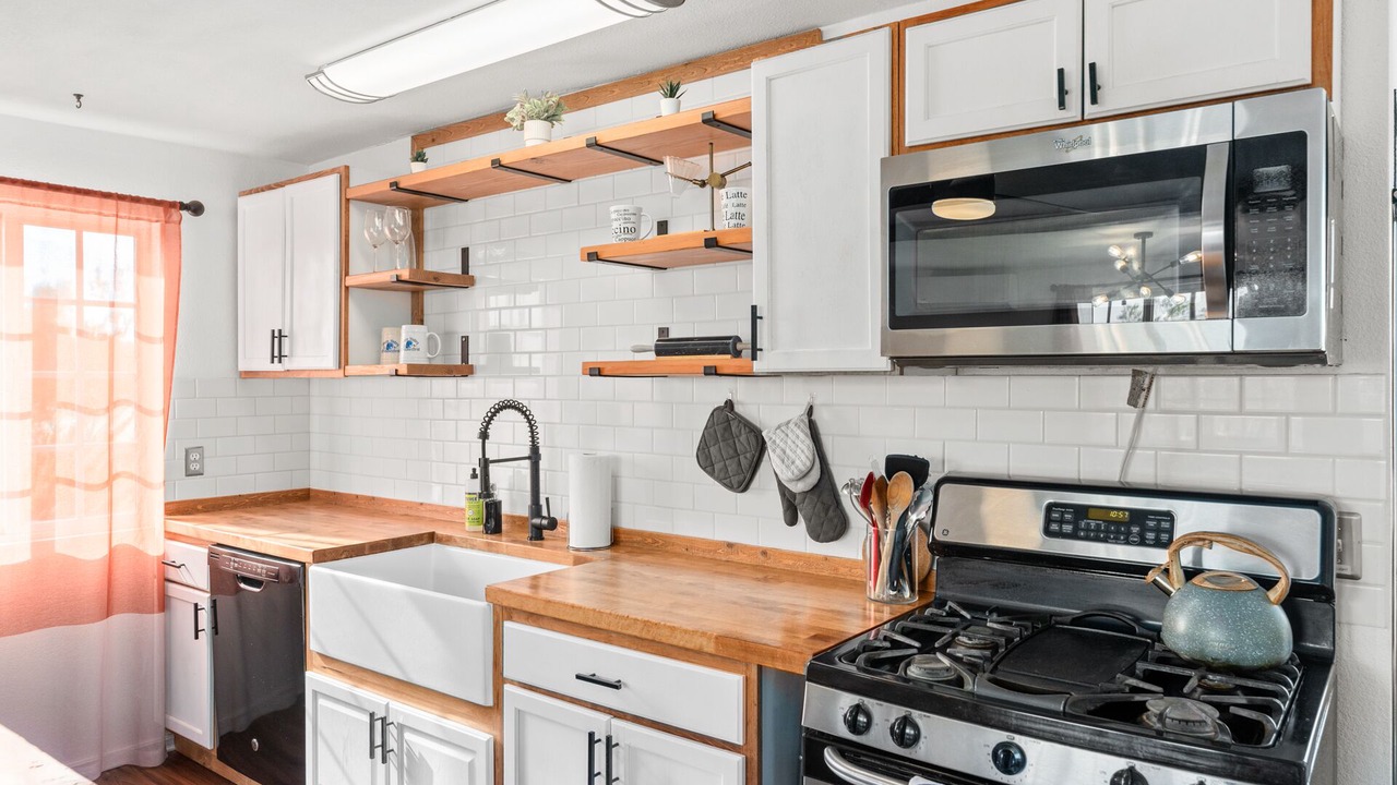 Photo of Kitchen in Landers
