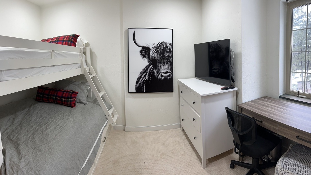 Photo of Bedroom in Mountainaire