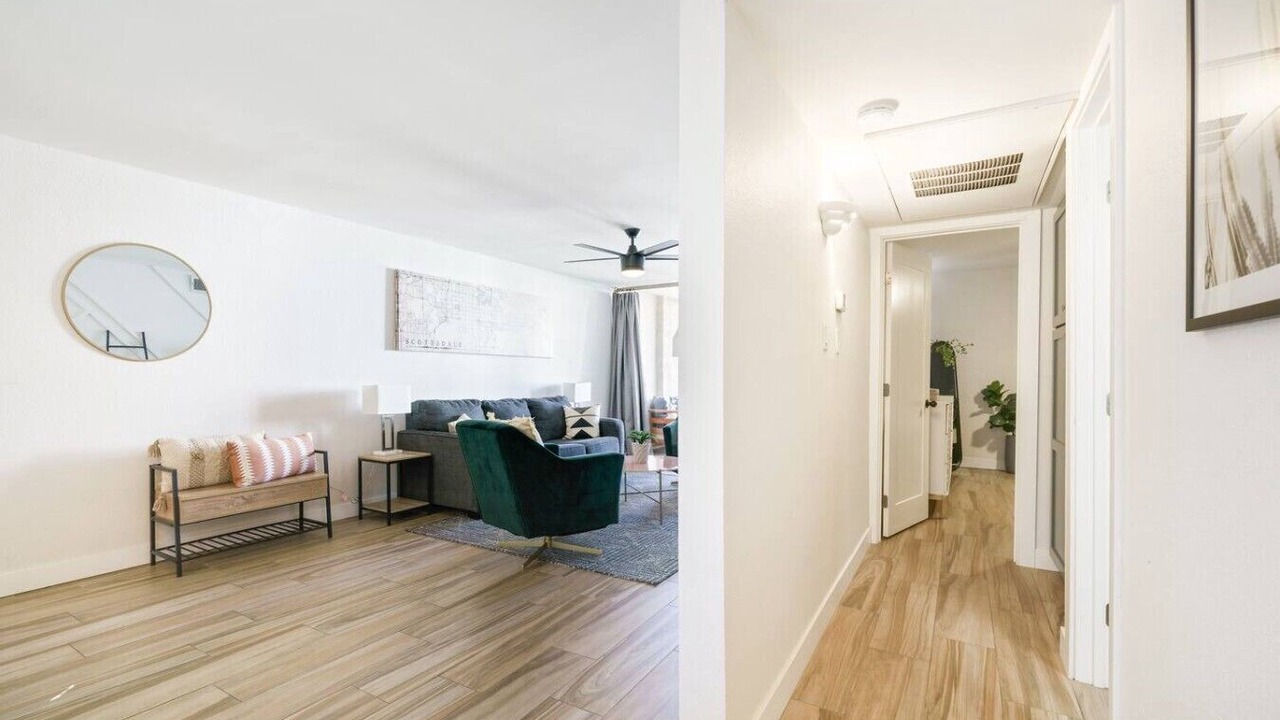 Photo of Livingroom in South Scottsdale