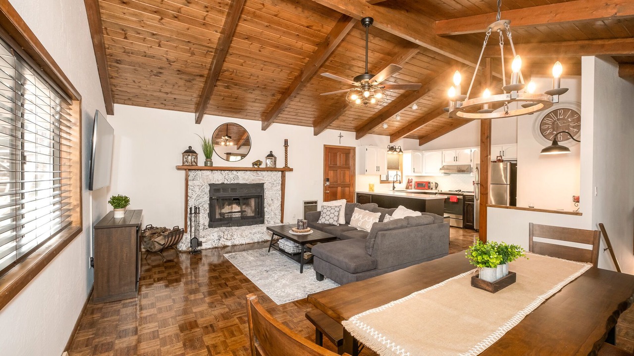 Photo of Livingroom in Munds Park