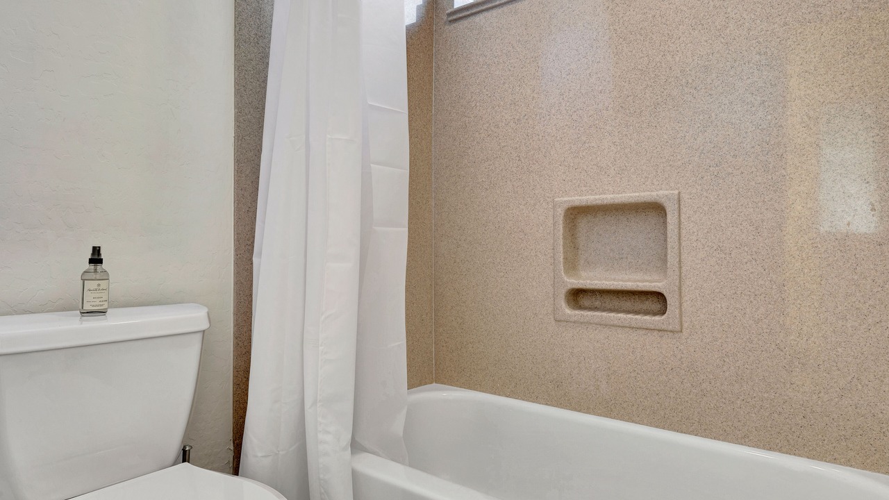 Photo of Bathroom in Arabian Crest