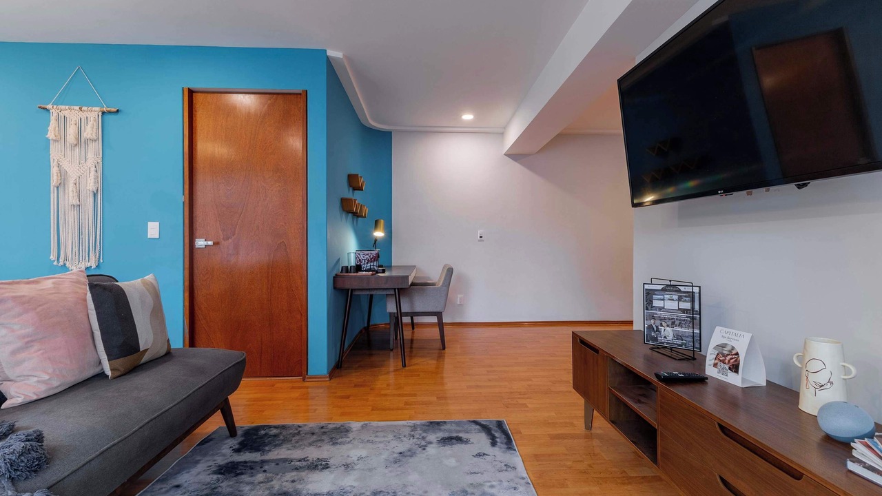 Photo of Livingroom in Anahuac