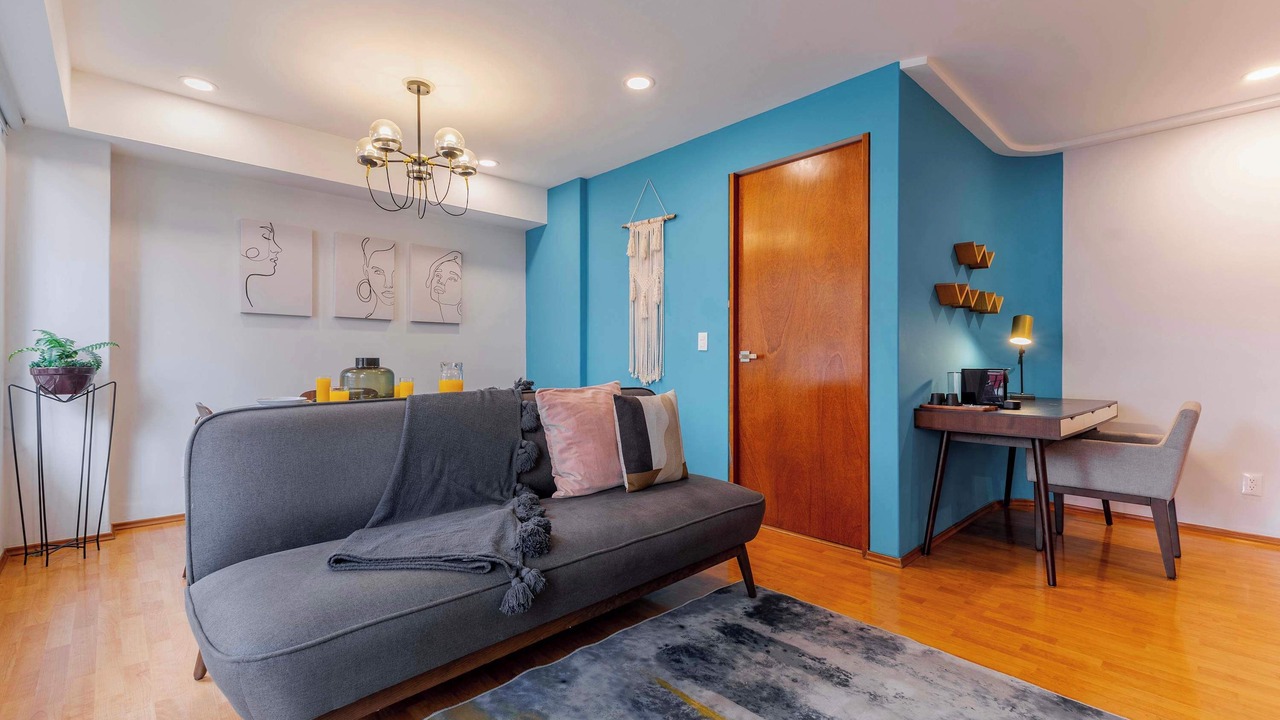 Photo of Livingroom in Anahuac