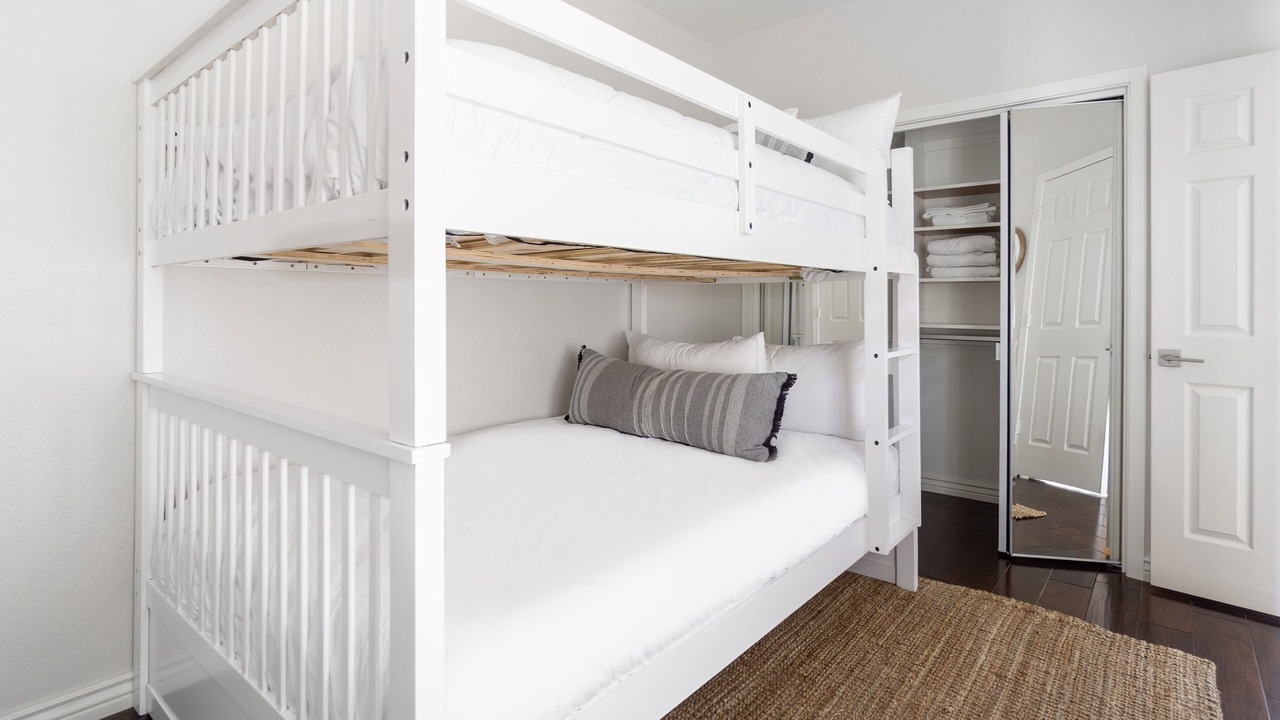 Photo of Bedroom in Arabian Crest