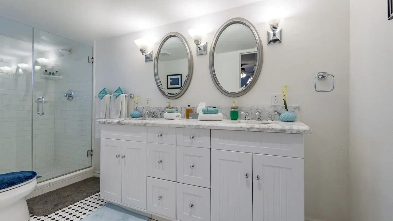 Photo of Bathroom in Encanto Estates