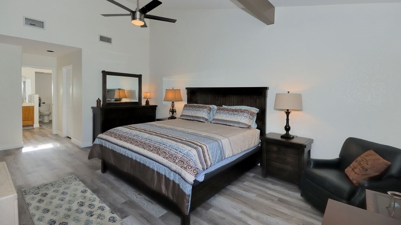 Photo of Bedroom in Oak Creek
