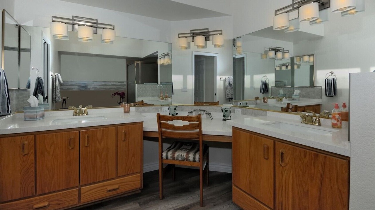 Photo of Bathroom in Oak Creek