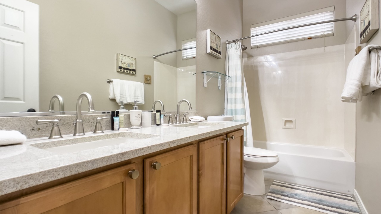 Photo of Bathroom in Anthem