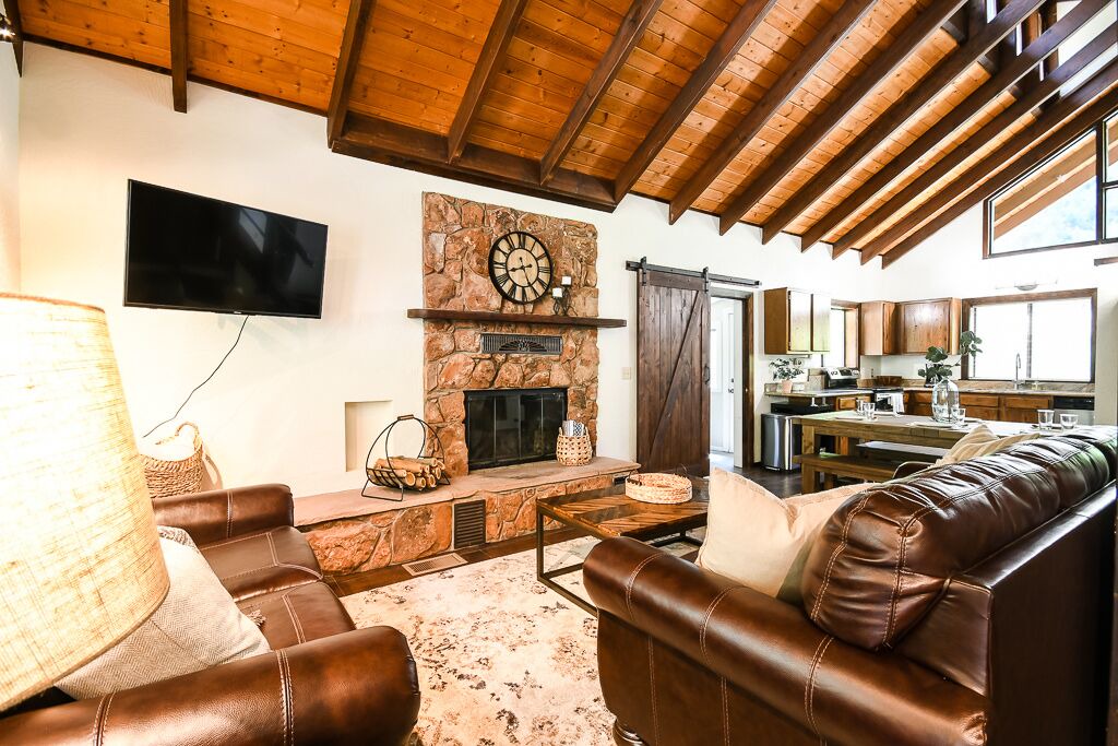 Photo of Livingroom in Sedona Shadows