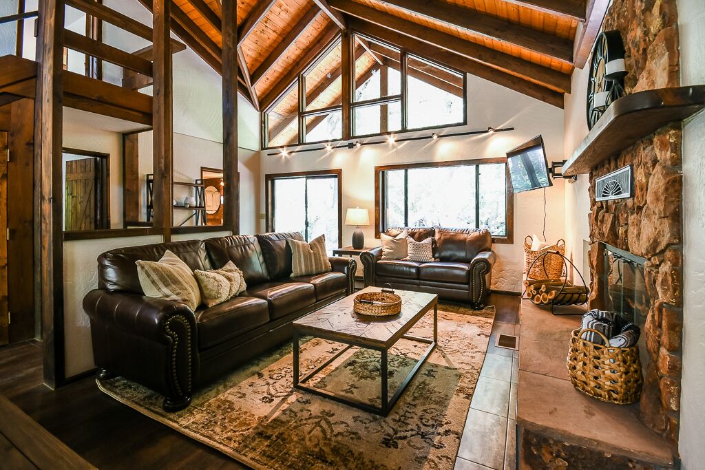 Photo of Livingroom in Sedona Shadows