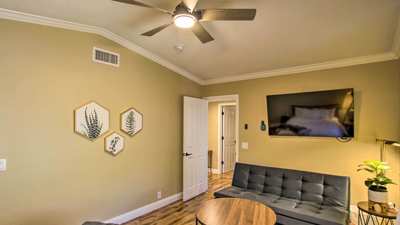 Photo of Livingroom in Arrowhead Lakes