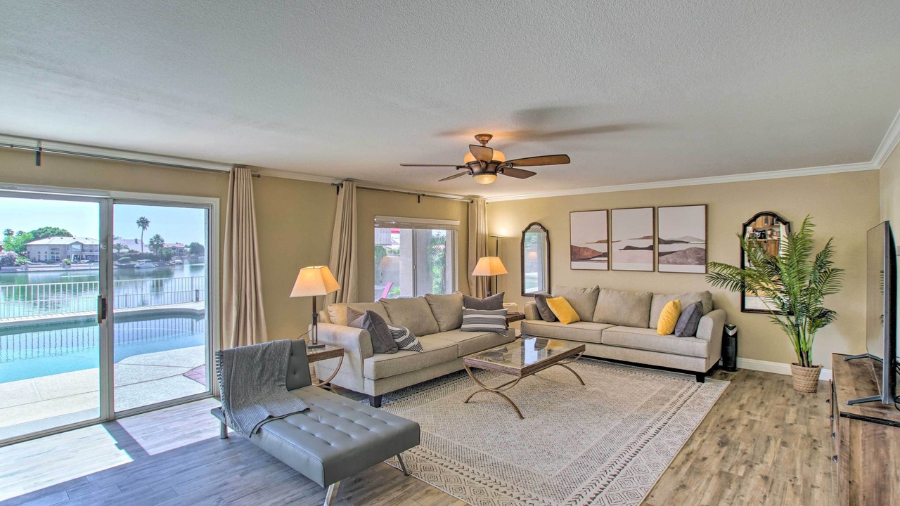 Photo of Livingroom in Arrowhead Lakes