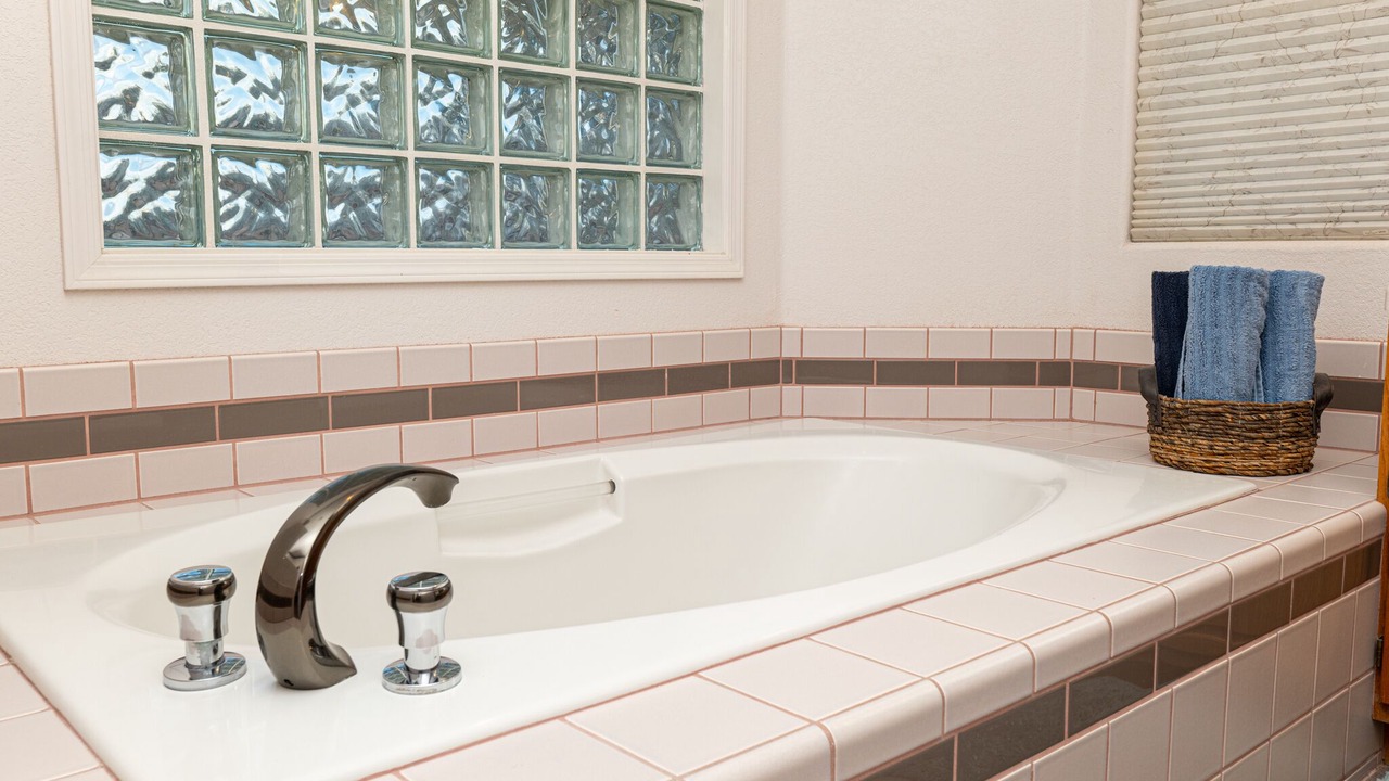 Photo of Bathroom in Sunridge Estates