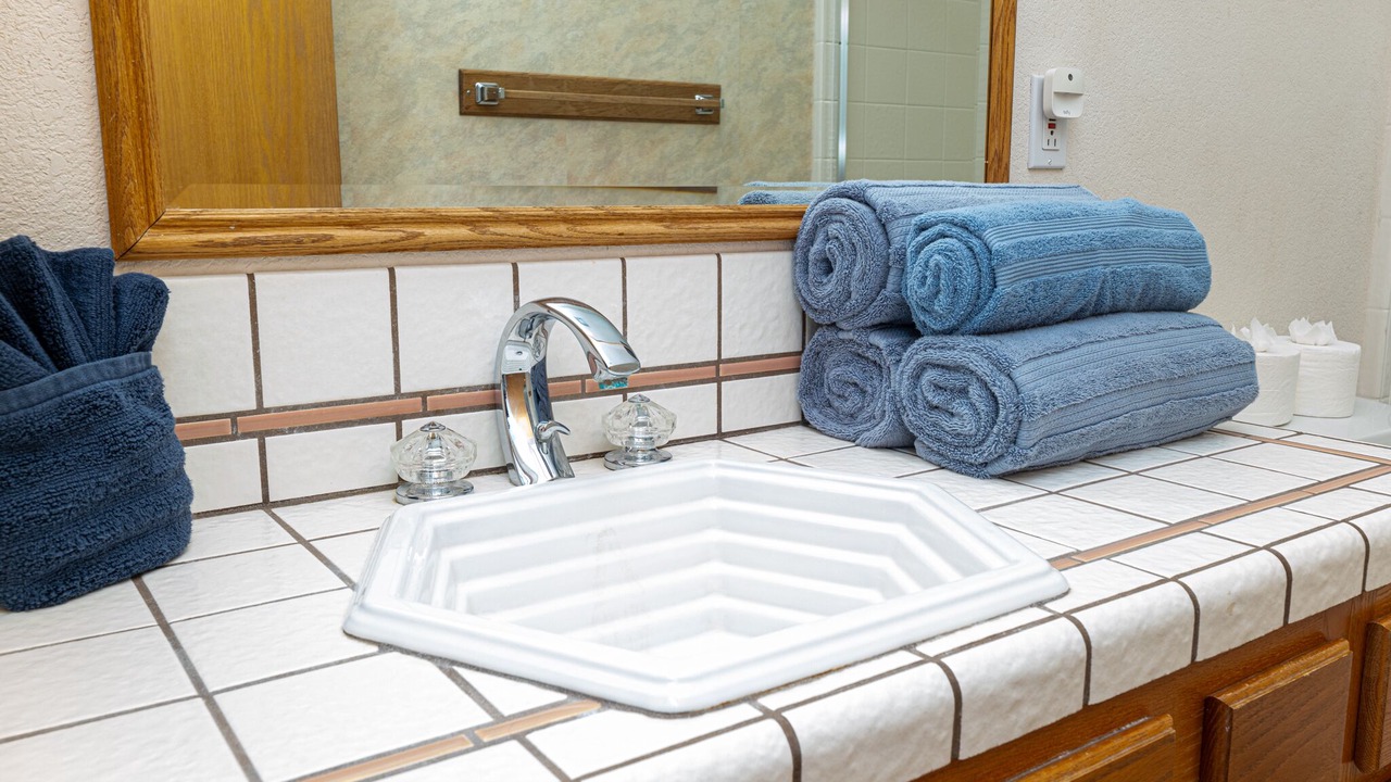 Photo of Bathroom in Sunridge Estates