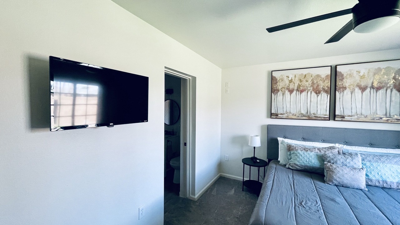 Photo of Bedroom in Paradise Valley Village