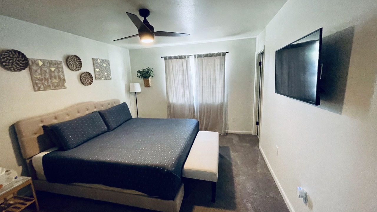 Photo of Bedroom in Paradise Valley Village